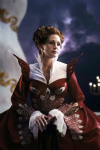 Julia Roberts as Queen Clementianna - Roberts was the first to be cast, because very early Tarsem Singh wanted an Evil Queen audiences could relate with