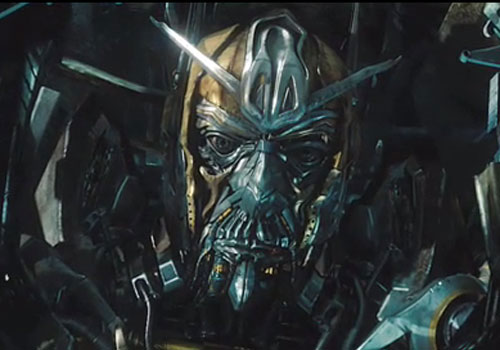 Le 19 octobre 2010, le synopsis de Transformers 3 est révélé. Il permet la confirmation officiel du retour de Bumblebee, Ratchet, Ironhide, Sideswipe et Optimus Prime