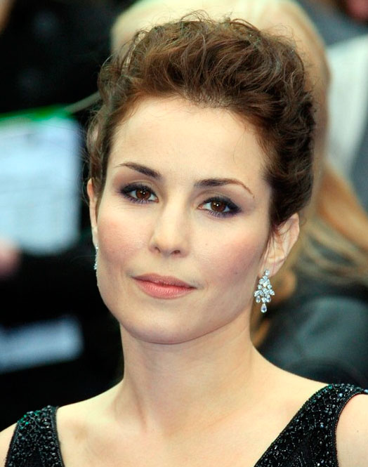 Noomi Rapace married Swedish actor Ola Norell in 2001. Together, they chose the surname Rapace after they were married; it means "bird of prey" in French and Italian. In September 2010, the couple filed for divorce.